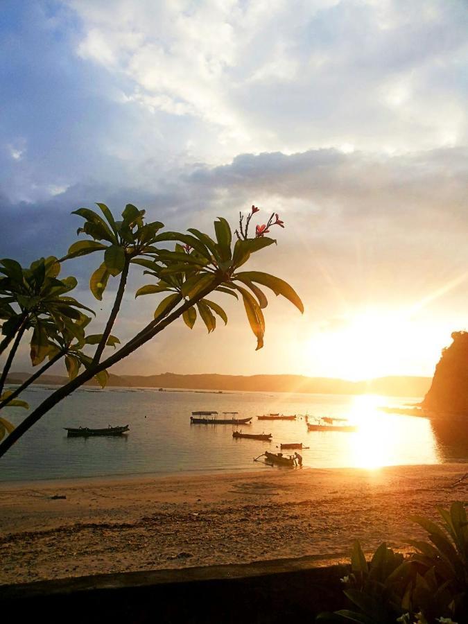 Bruce'S Hideout Hotel Bumbang Ngoại thất bức ảnh