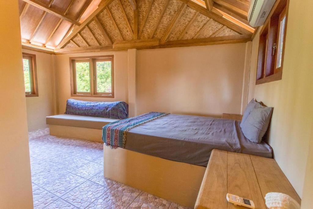 Bruce'S Hideout Hotel Bumbang Ngoại thất bức ảnh