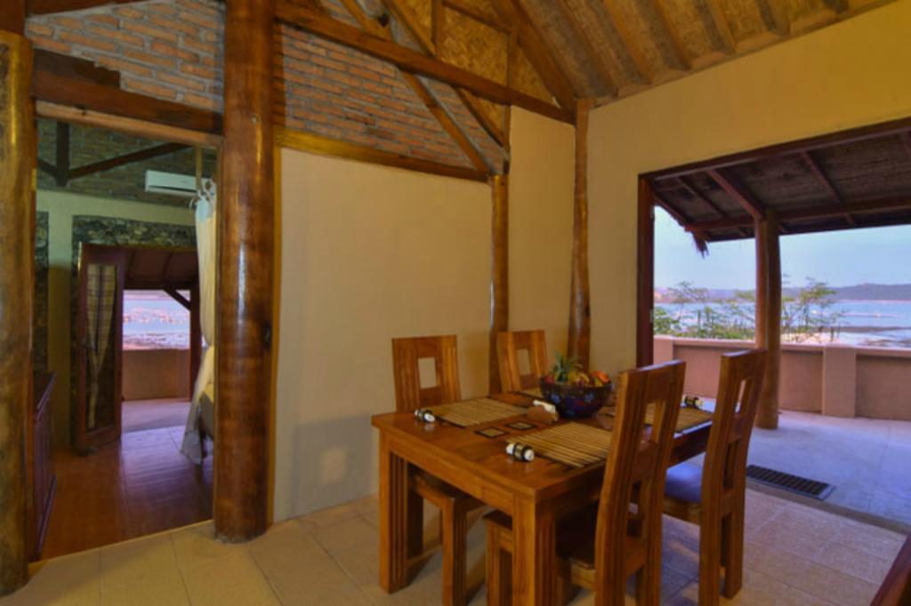 Bruce'S Hideout Hotel Bumbang Ngoại thất bức ảnh