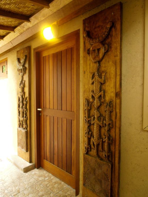 Bruce'S Hideout Hotel Bumbang Ngoại thất bức ảnh