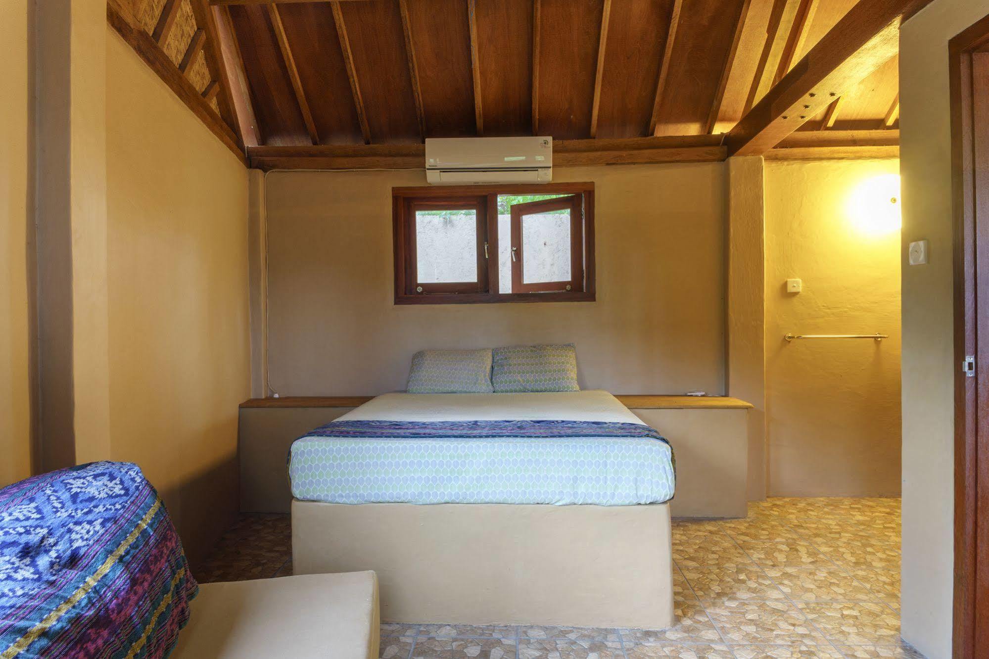 Bruce'S Hideout Hotel Bumbang Ngoại thất bức ảnh